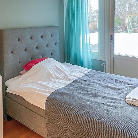 Beautiful Home In Oerebro With Kitchen Zewnętrze zdjęcie